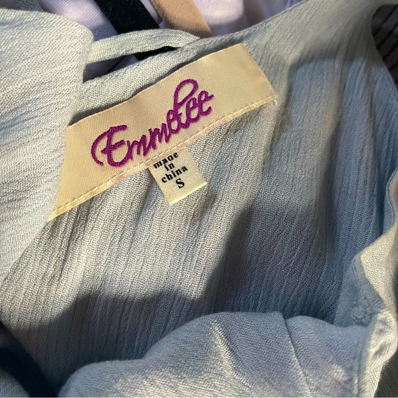 Francesca’s Emmalee Blue Flowy Tank Top - Picture 3 of 3